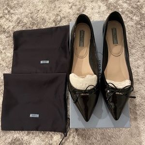 SOLD!! Prada Calzature Vernice Nero Size 38